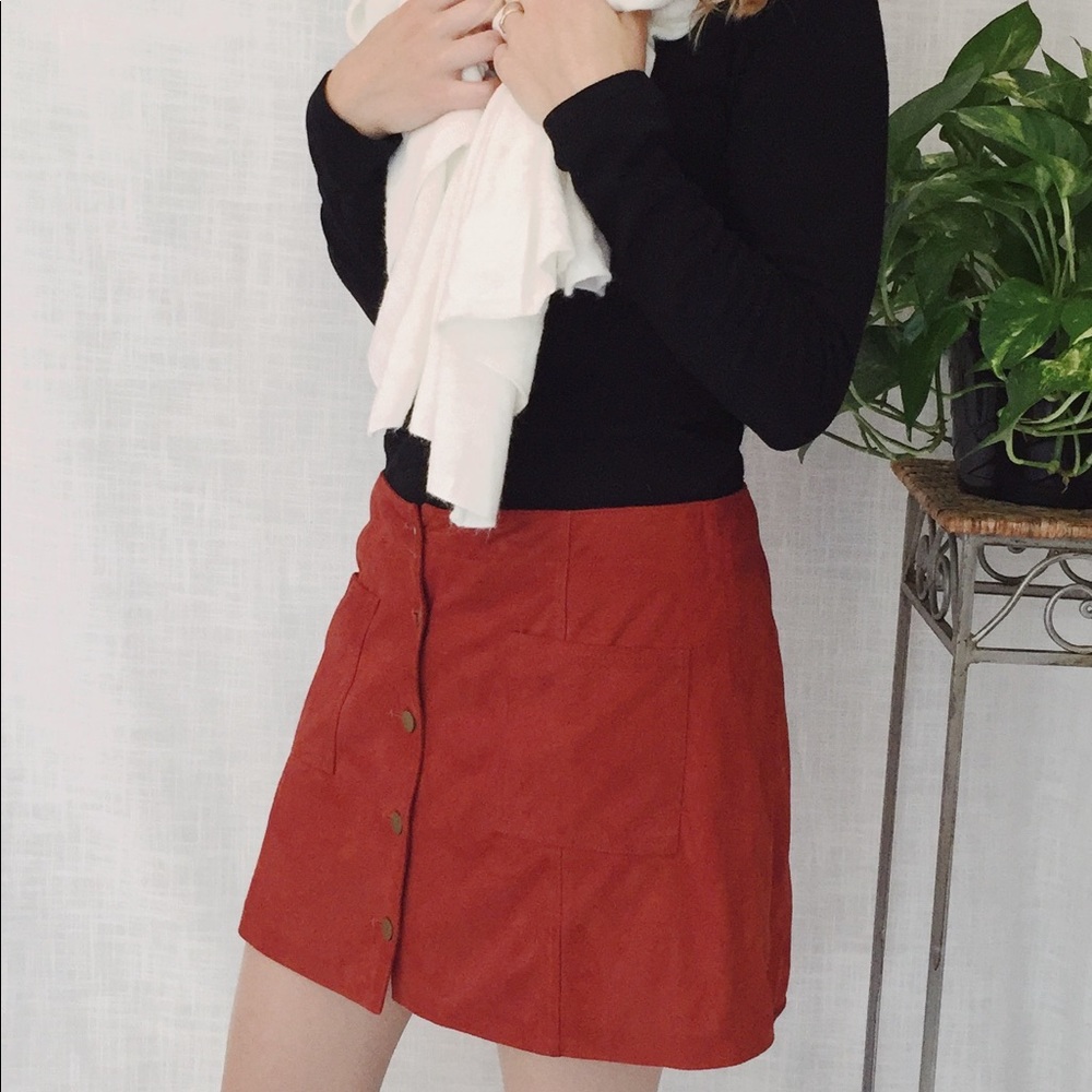 ‼️ H&M A-line Skirt with Buttons 🍁